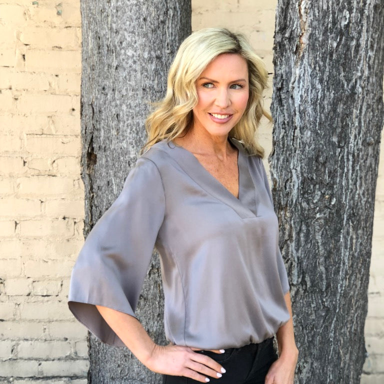 Joline Silk V-Neck Kimono Sleeve Top - Zinc Grey – Alexander